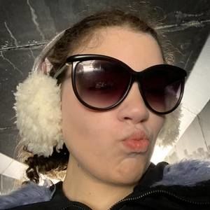 Meet your Posher, Clara